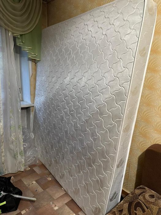 Продам матрас 180*200