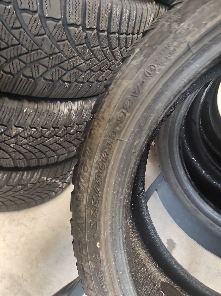 225/40/18 Maxxis 4бр