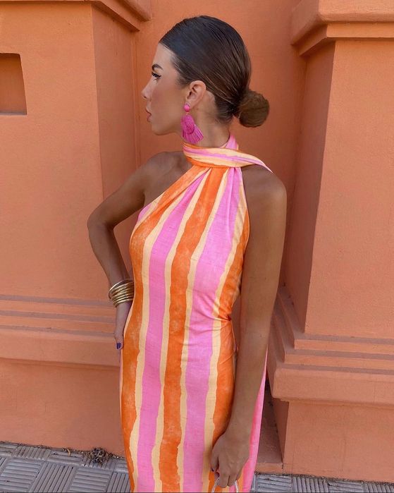 Уникална дълга рокля