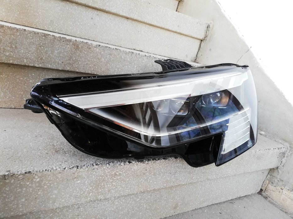 Фар Ауди А3 ляв LED/Фар Audi A3 S3 RS3 8Y FULL Matrix LED