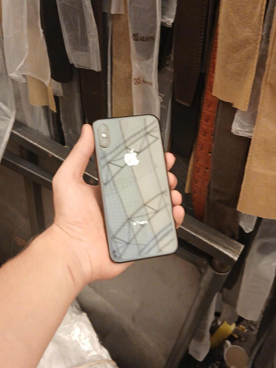 iPhone X rodnoy sotiladi