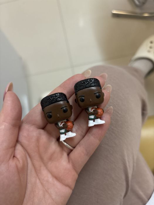 Очень странные дела! Обменяю повторки на другие игрушки этой серии!