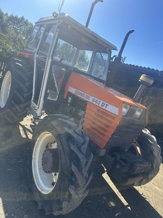 Tractor Universal 643 DTC
