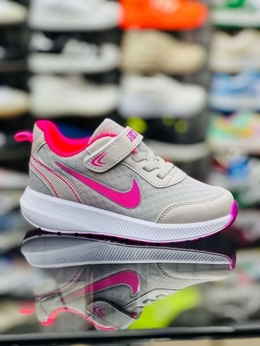 Adidasi copii superbi