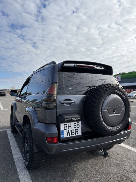 Toyota Land Cruiser 3 usi autoutilitara