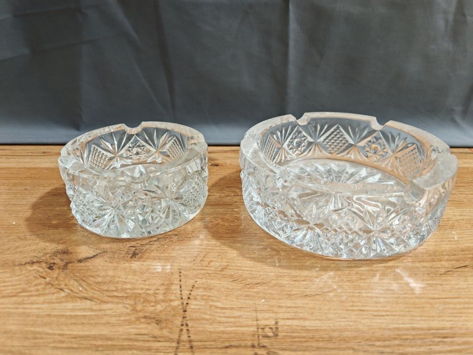 Хрустальные пепельницы.