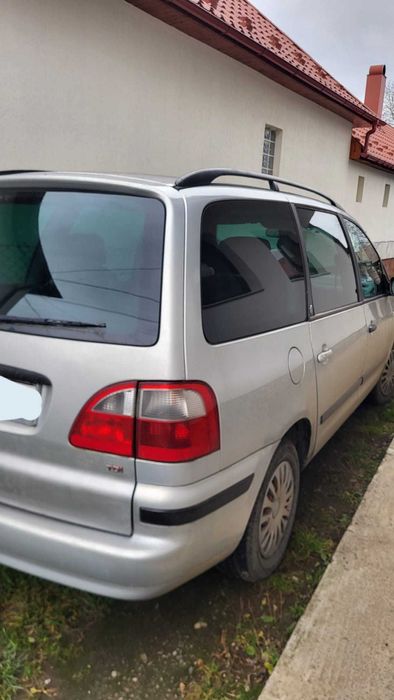 Ford Galaxy 7 locuri