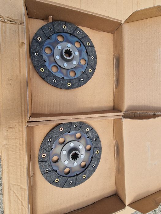 Disc ambreiaj tractor fiat 211. 215. Cu diametru de 185 mm preț 300 le