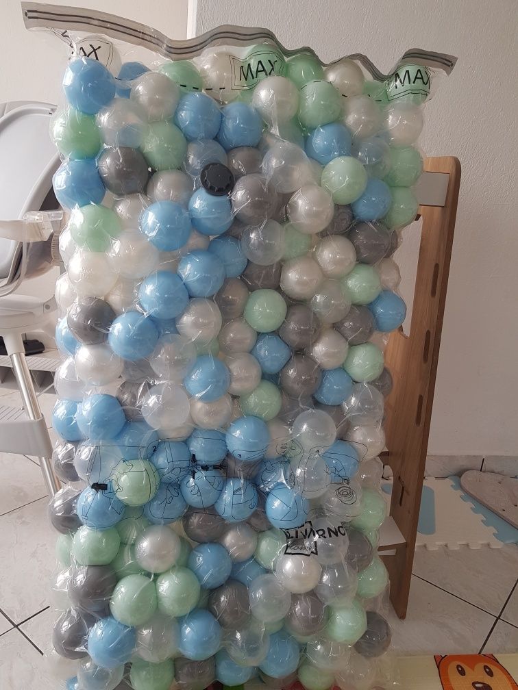 Басейн с 300бр. топки