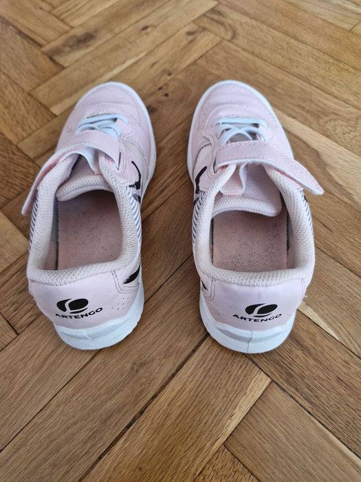 Адидас маратонки 33 номер