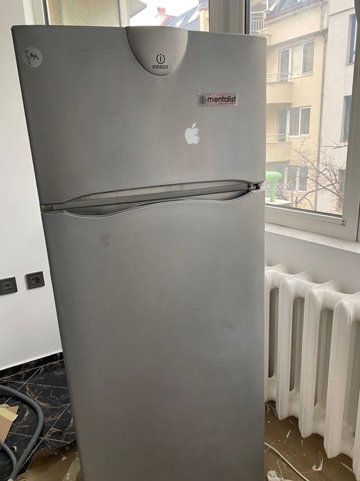 Продава Хладилник Indesit