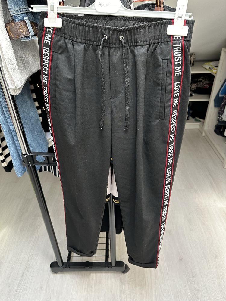 Pantaloni berska xs/s impecabili