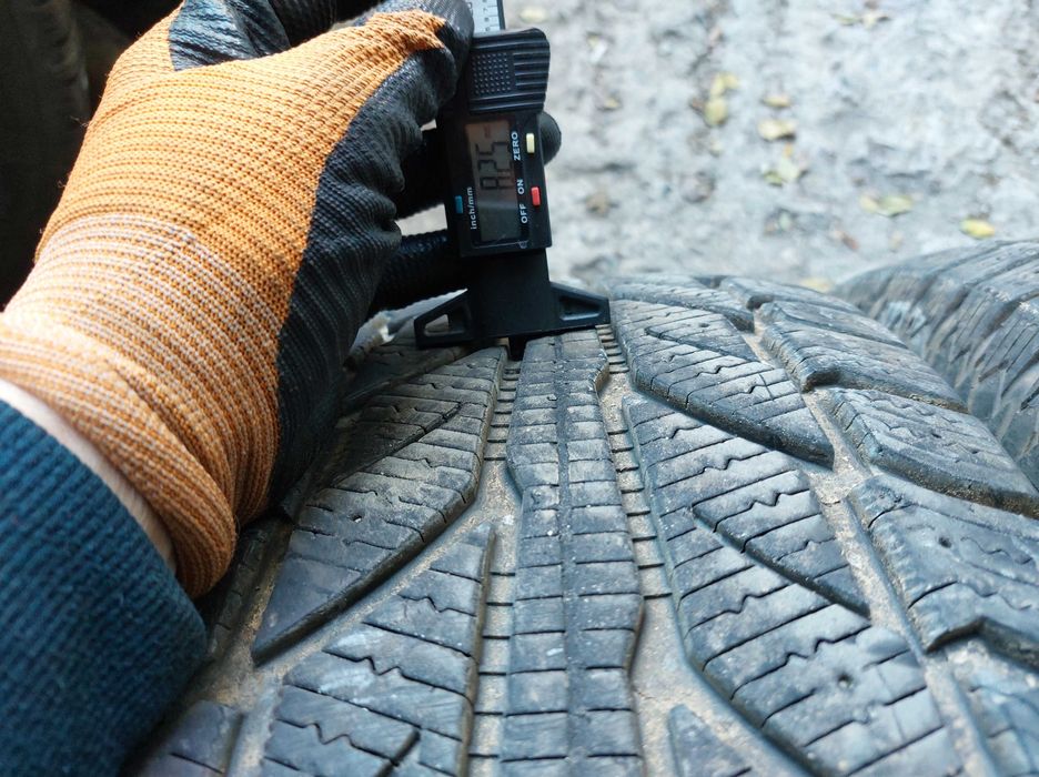 4бр.зимни COOPER 255/70/16 111T DOT 1322