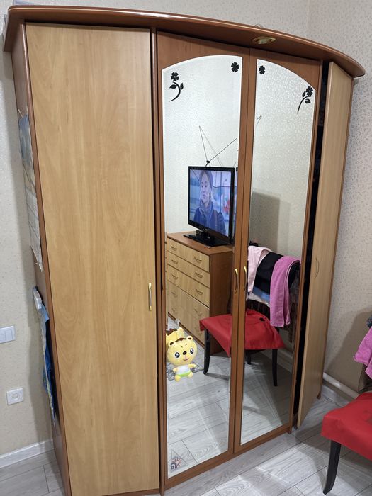 Мебель спальный горнитур в комплекте, в хорошем состоянии, торг уместе