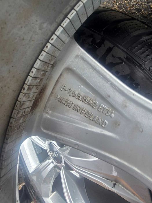 Продаваме лети джанти 19" с зимни гуми Continental за Audi Q5 2020г