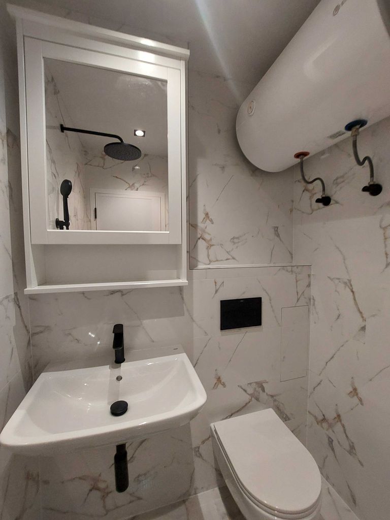 Дава се под наем Тристаен апартамент в Казанлък - 84 кв.м за 459 € - Снимка #12