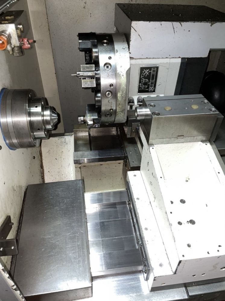 CNC Струг с ЦПУ - 4 осен с Ц ос (C axis) Стругов център