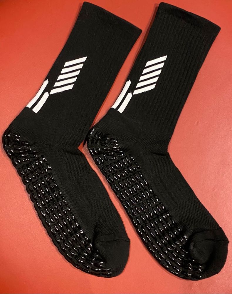 Противоскользящие носки для футбола гетры резиновые футбольные