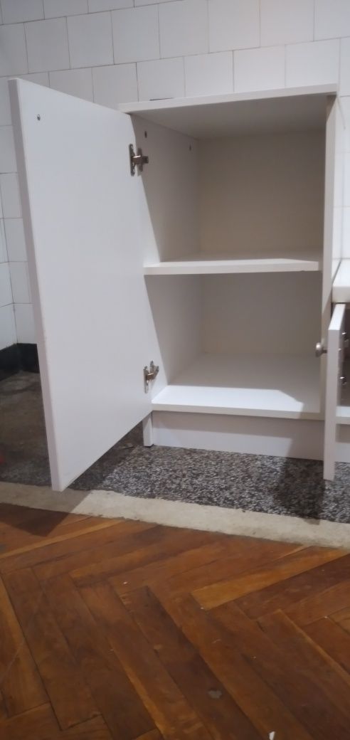 Колплект шкафове за печка и микровълнова
