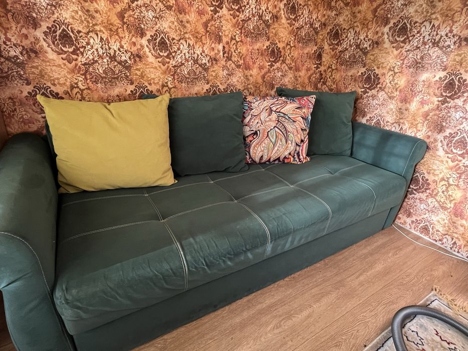 Диван в хорошем состоянии