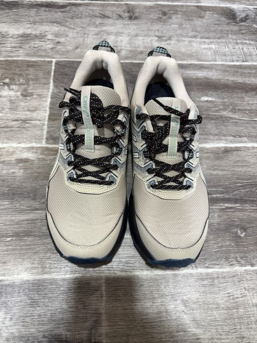Трекинговые кроссовки Asics