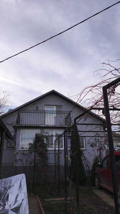 Vând casă în Valea Lupului – la doar 10 minute de rondul Păcurari