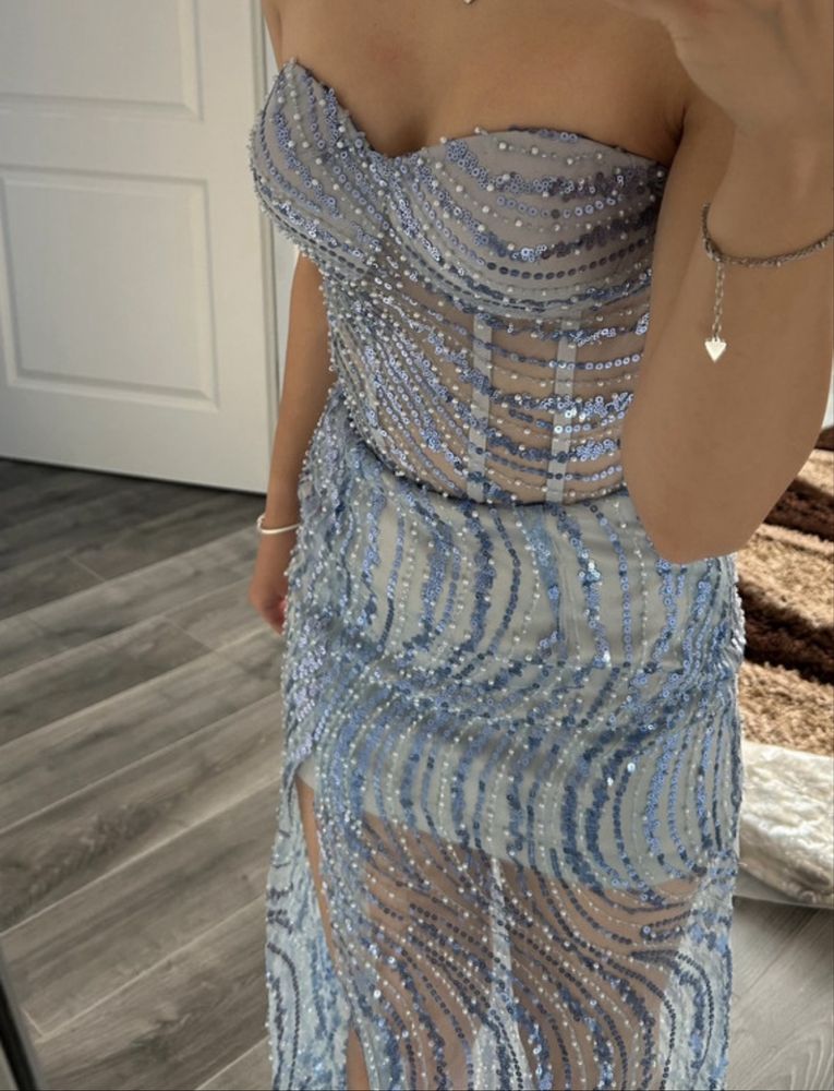Rochie cu paiete si perle