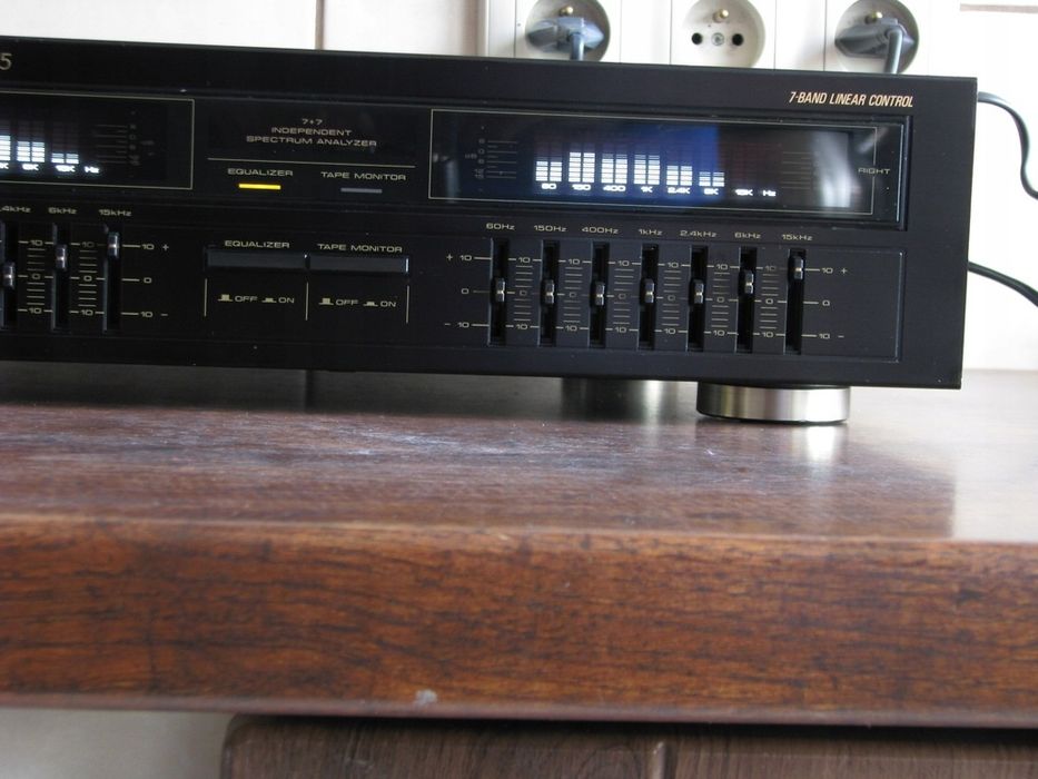 Pioneer GR-555. Top egalizator. Estetică perfectă. Preț fix !