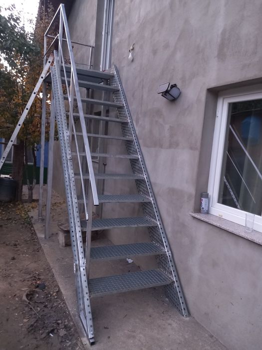 Scara zincata galvanizata la comandă oriunde în tara oferim și montaj