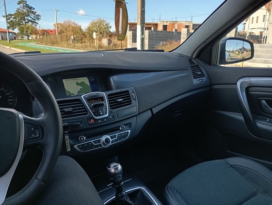 Vând Renault Laguna 2010 2.0 d 131cp