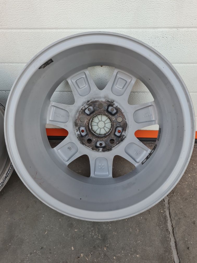 Оригинални джанти за BMW R16 5x120 ET47 7J
