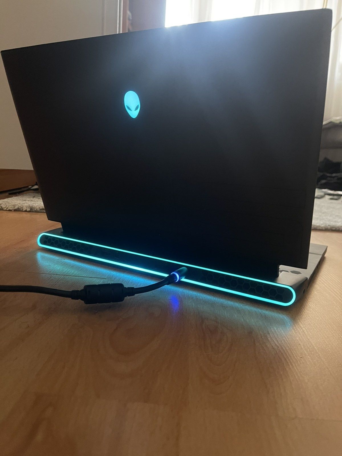 Alienware 15 R2 I7 9750H 32GB RTX 2080 Max Hq 2TB SSD