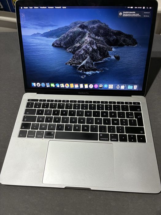 Vând Apple Macbook Pro 13 2017 cu funcțional, cu lipsuri. Preț bun!