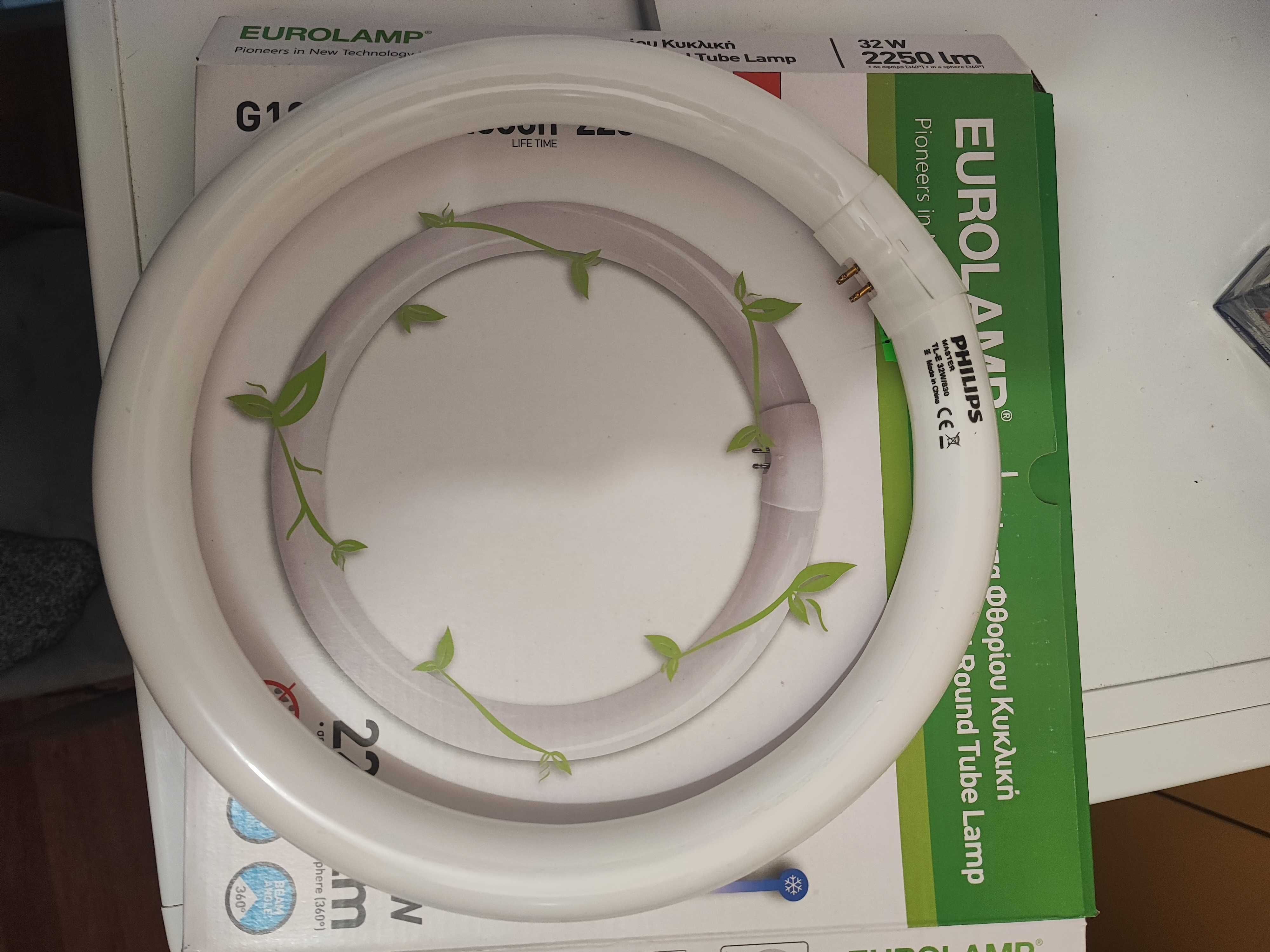 Tub Fluorescent Philips Master TL-E Circular 32W, 10000h, lumina calda