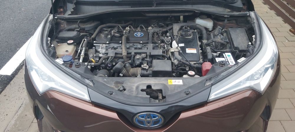 Vand Toyota chr hibrid