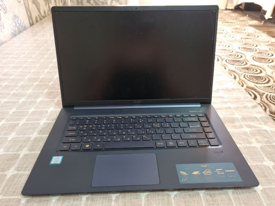 Acer swift 5 SF515-51T