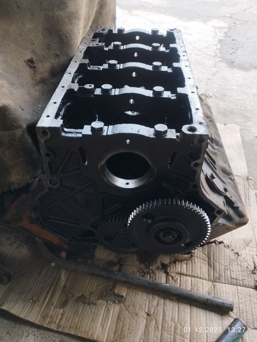 Камаз блок сотилади