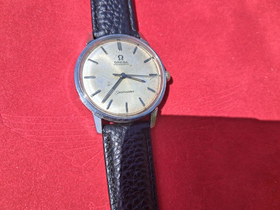 Omega Seamaster, automatic
Diematrul: 35 mm fara