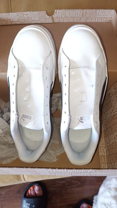 Vand adidas de dama  Puma