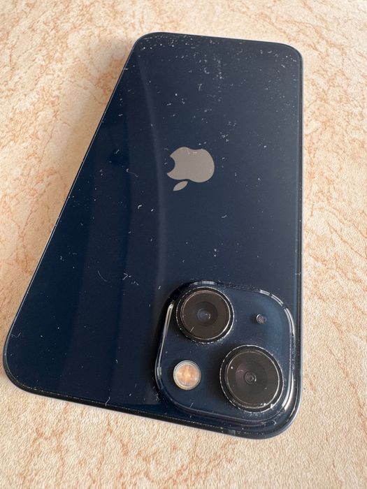 iPhone 13 тъмносин