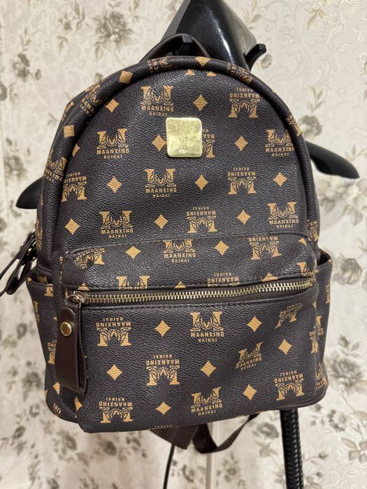 Продам очень качественный рюкзачок