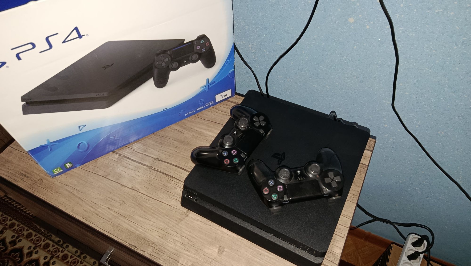Playstation 4 slim 1tb