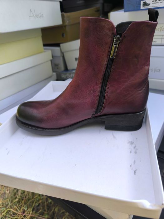 Papuci dama din piele ,doar Iași , preț avantajos ! nu se da la bucata