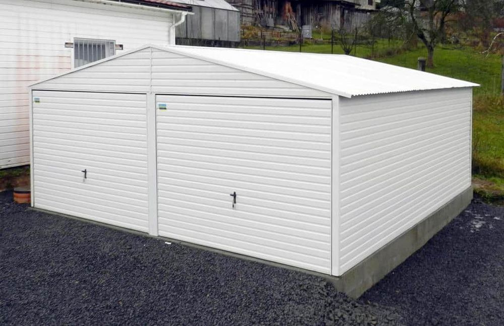 Garaj modular pe structura metalica