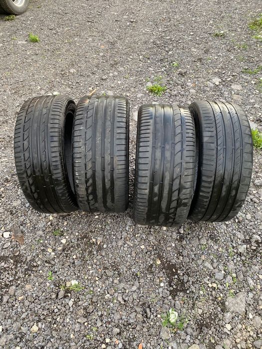 Vând cauciucurii BMW/Mercedes pe două lățimi