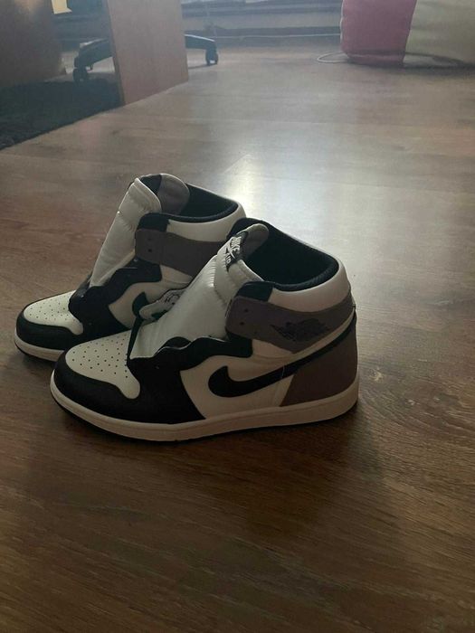 Air Jordan 1 high moca mărime 40