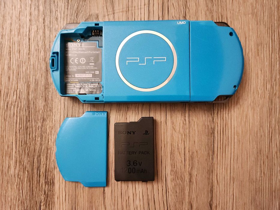 PlayStation Portabil (PSP) 3004 - modat, complet functional, card 64GB