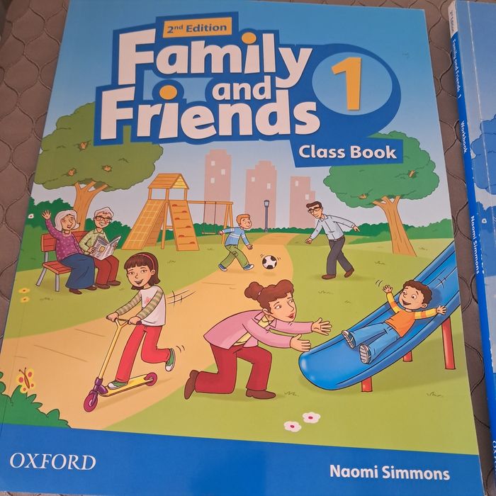 Учебник и тетрадка по Английски език