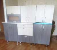 Новый кухонный гарнитур цена 160. 000 тенге.