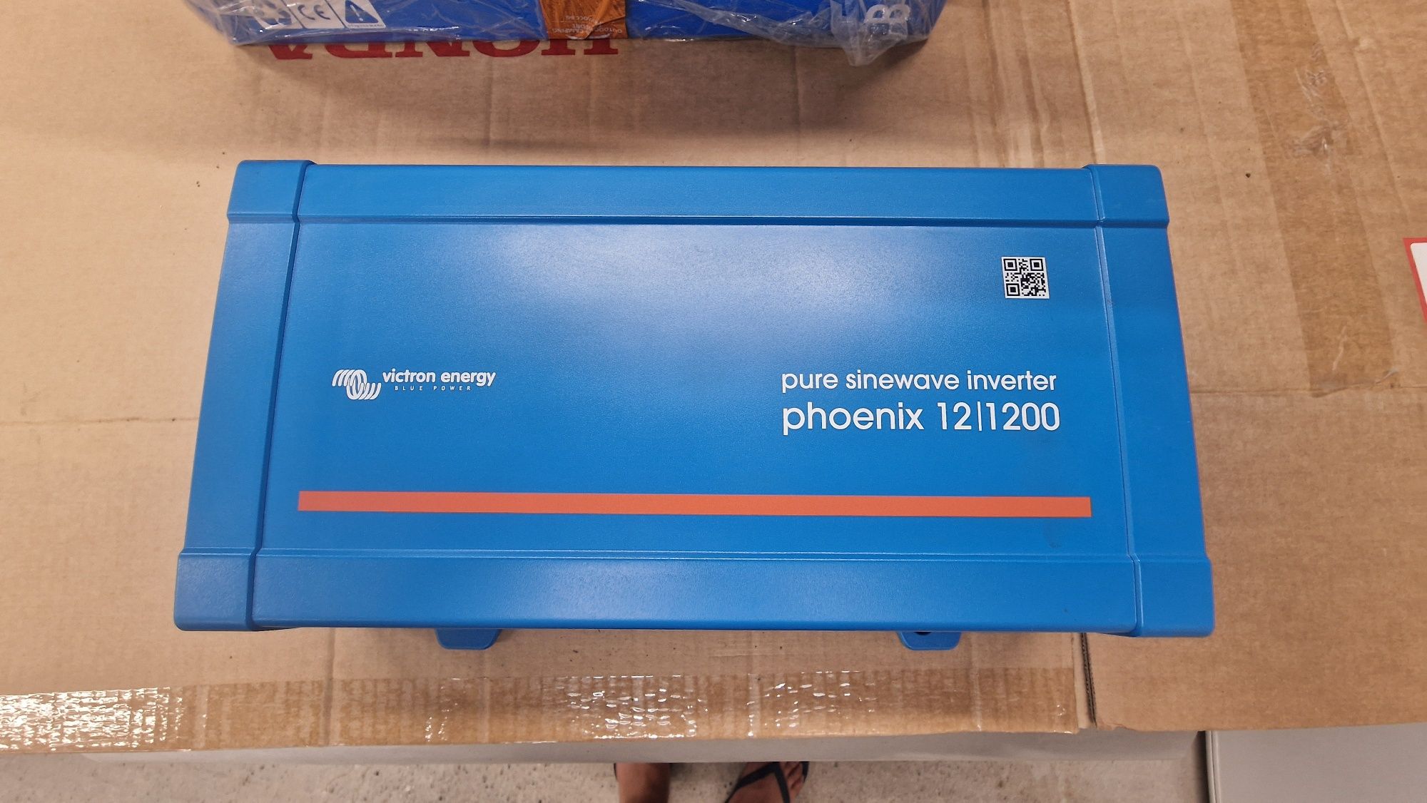 Инвертор пълна синусоида Victron Phoenix 12V 1200VA